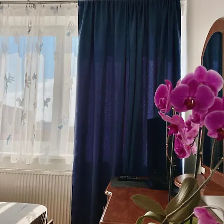Hotel Nostalgia 2*
