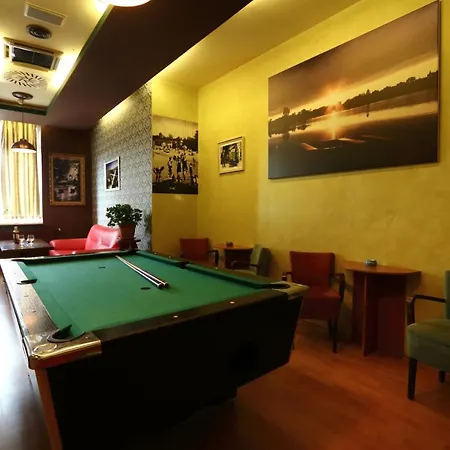 Nostalgia Hotel 2*