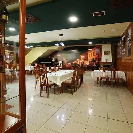Nostalgia Hotel 2*